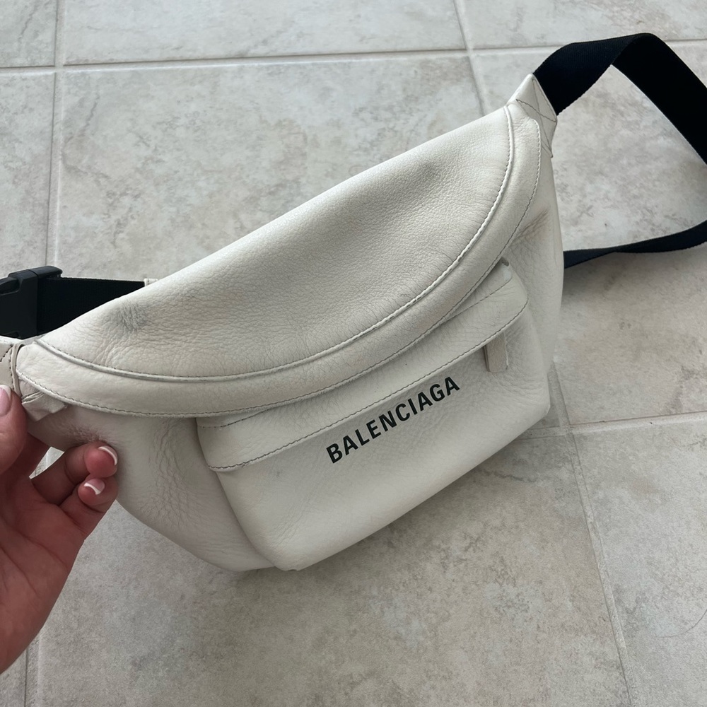 Balenciaga everyday waist leather bag
